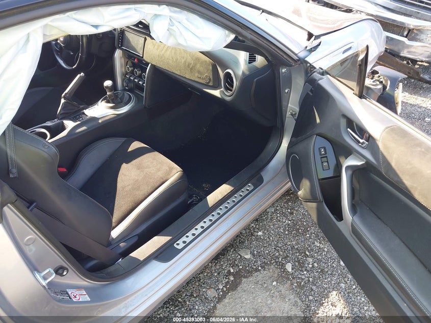 2019 Toyota Gt86 VIN JF1ZNAE11K8701026 IAAI salvage auction — FRONT & REAR, Salvage Title, sold $1,300 on 2026-07-21 (photo 5)