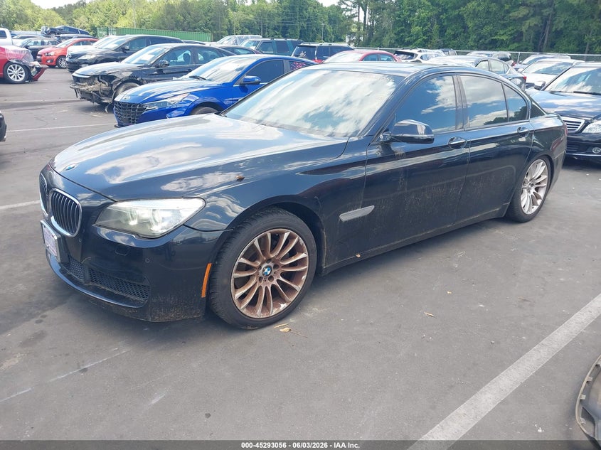 2015 BMW 7er VIN WBAYA6C58FD827088 IAAI salvage auction — NORMAL WEAR, Salvage Title, sold $1,700 on 2026-07-29 (photo 2)