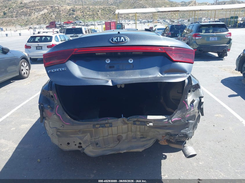 2020 Kia Forte VIN 3KPF24AD4LE249099 IAAI salvage auction — REAR END, Salvage Title, sold $2,850 on 2026-07-23 (photo 6)