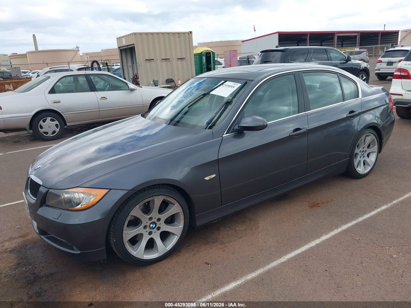 2006 BMW 3 series VIN WBAVB33586KS33739 IAAI salvage auction — NORMAL WEAR, Clear (Hawaii), sold $1,900 on 2026-08-04 (photo 2)