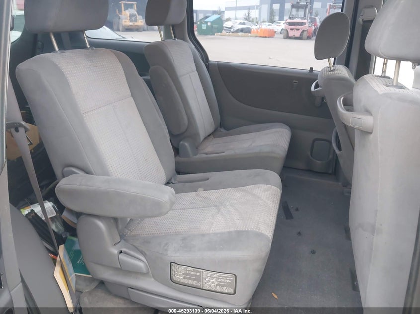 2004 Mazda Mpv VIN JM3LW28A640513562 IAAI salvage auction — FRONT END, Rebuildable (Florida), sold $375 on 2026-07-10 (photo 8)