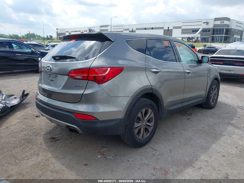 2013 Hyundai Santa fe VIN 5XYZT3LB4DG010012 IAAI salvage auction — BIO HAZARD, Salvage Title, sold $250 on 2026-07-07 (photo 4)
