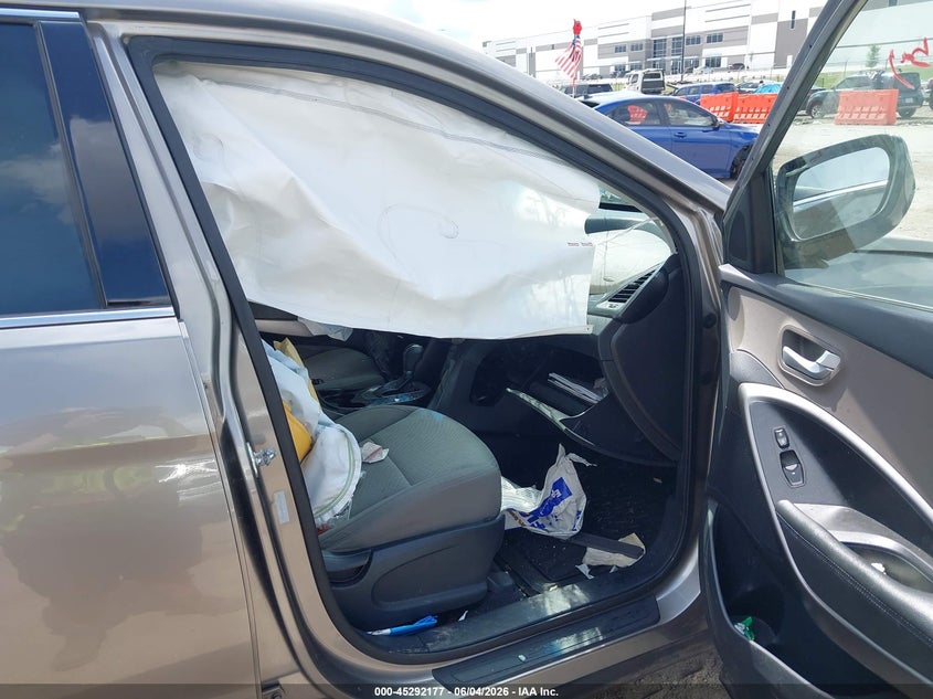 2013 Hyundai Santa fe VIN 5XYZT3LB4DG010012 IAAI salvage auction — BIO HAZARD, Salvage Title, sold $250 on 2026-07-07 (photo 5)