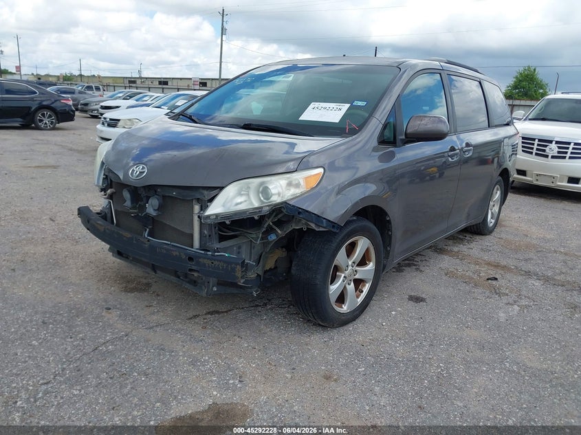 2014 Toyota Sienna VIN 5TDKK3DC7ES480261 IAAI salvage auction — FRONT END, Original (Texas), sold $825 on 2026-07-22 (photo 2)
