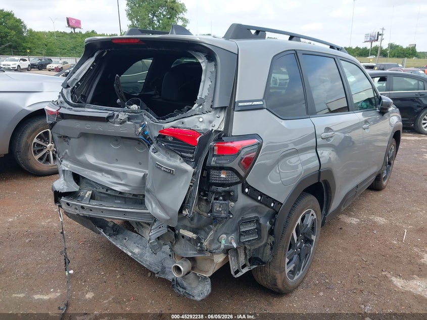 2026 Subaru Forester VIN 4S4SLSR78T3066418 IAAI salvage auction — REAR END, Salvage Title, sold $10,400 on 2026-07-22 (photo 4)
