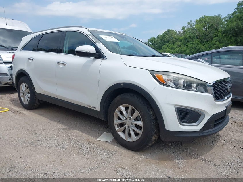 2017 Kia Sorento VIN 5XYPGDA5XHG207187 IAAI salvage auction — NORMAL WEAR, Clear (Kansas), sold $1,875 on 2026-07-08 (photo 1)