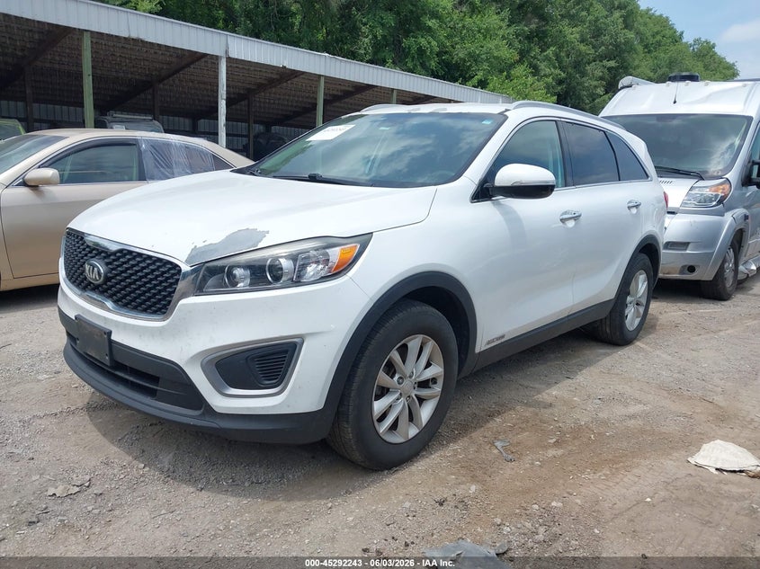2017 Kia Sorento VIN 5XYPGDA5XHG207187 IAAI salvage auction — NORMAL WEAR, Clear (Kansas), sold $1,875 on 2026-07-08 (photo 2)