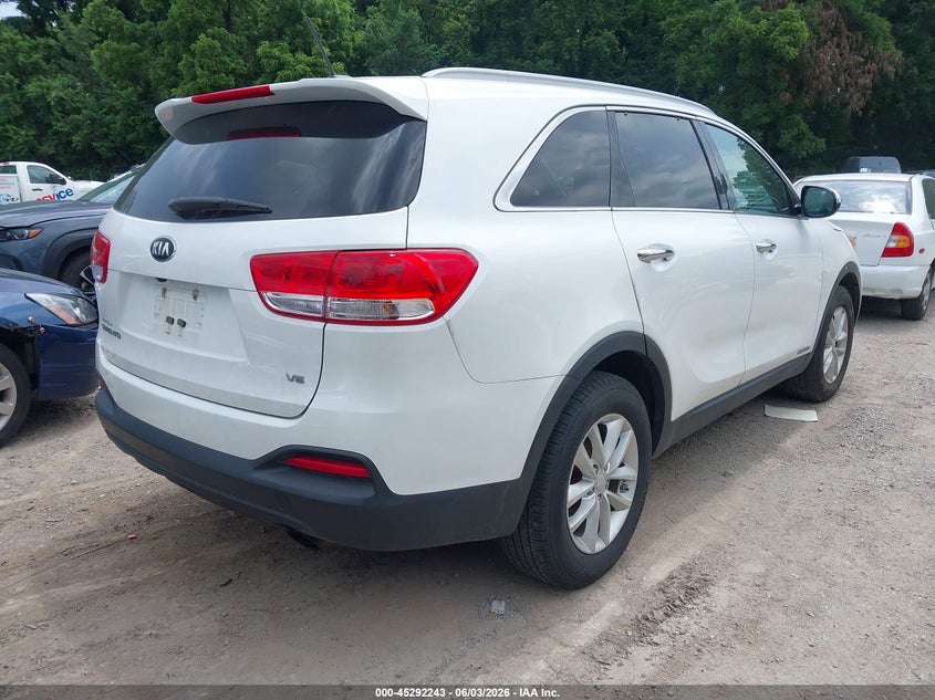 2017 Kia Sorento VIN 5XYPGDA5XHG207187 IAAI salvage auction — NORMAL WEAR, Clear (Kansas), sold $1,875 on 2026-07-08 (photo 4)