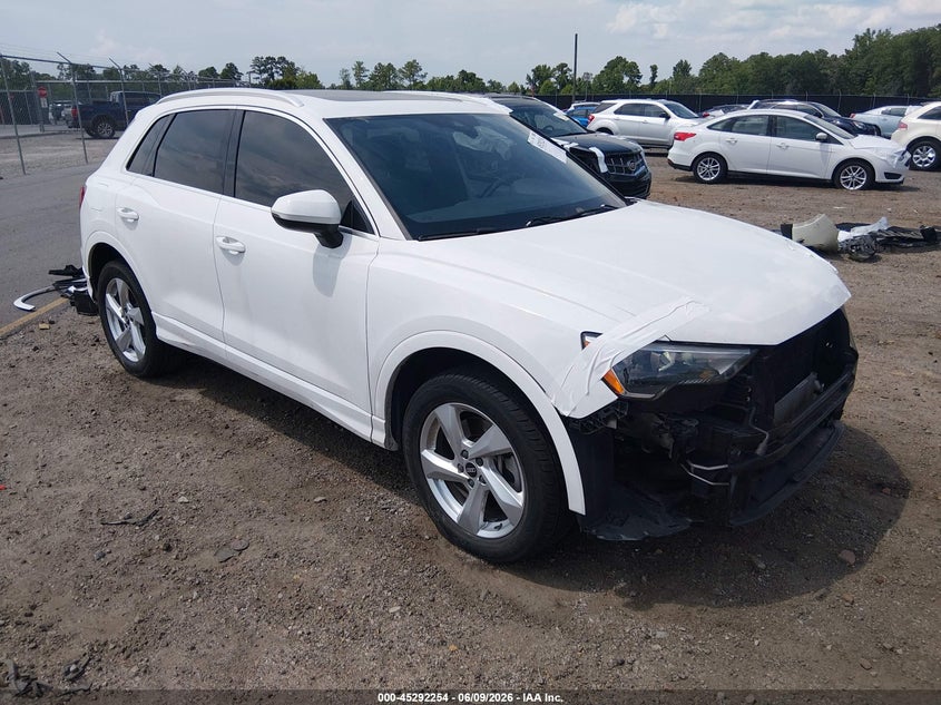 2021 Audi Q3 VIN WA1AUCF37M1064350 IAAI salvage auction — FRONT END, Salvage (South Carolina), sold $4,300 on 2026-07-25 (photo 1)