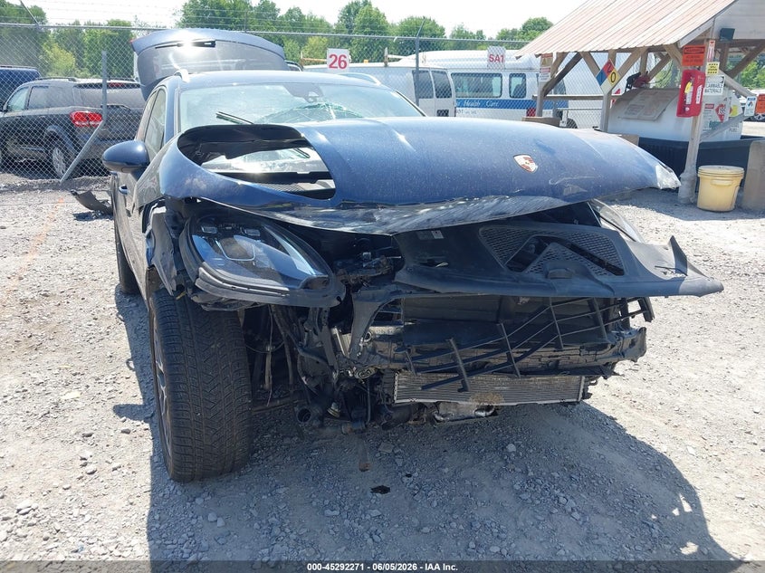 2018 Porsche Macan VIN WP1AB2A53JLB37050 IAAI salvage auction — FRONT END, Salvage Title, sold $25 on 2026-07-23 (photo 6)