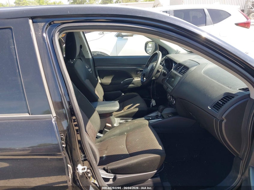 2019 Mitsubishi Outlander VIN JA4AR3AUXKU006133 IAAI salvage auction — FRONT END, Salvage Title, sold $2,850 on 2026-07-07 (photo 5)
