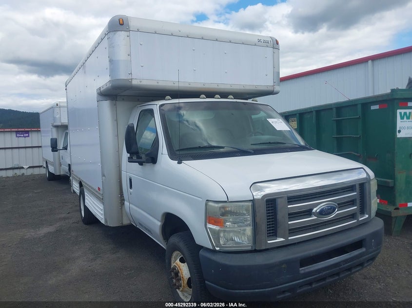 2008 Ford E-450 VIN 1FDXE45S08DB20463 — IAAI salvage auction photo