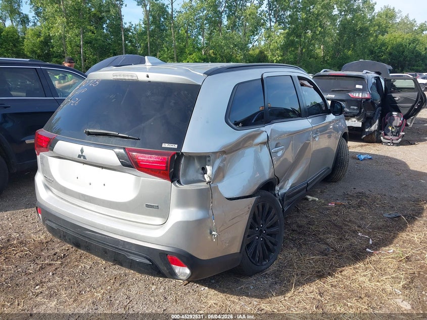 2020 Mitsubishi Outlander VIN JA4AZ3A37LZ028232 IAAI salvage auction — SIDE, Salvage Title, sold $25 on 2026-07-31 (photo 4)