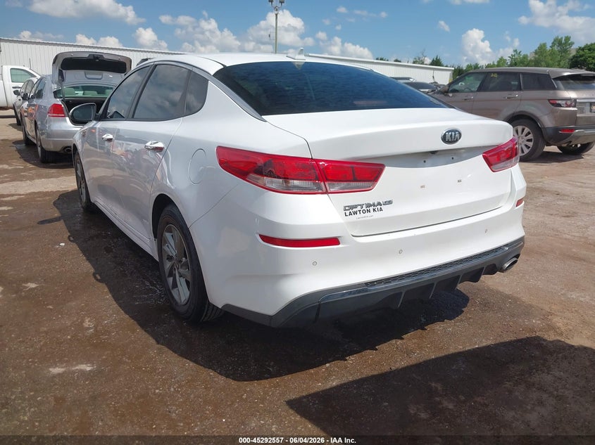 2019 Kia Optima VIN 5XXGT4L3XKG326666 IAAI salvage auction — RIGHT FRONT, Clear (Oklahoma), sold $1,150 on 2026-07-22 (photo 3)