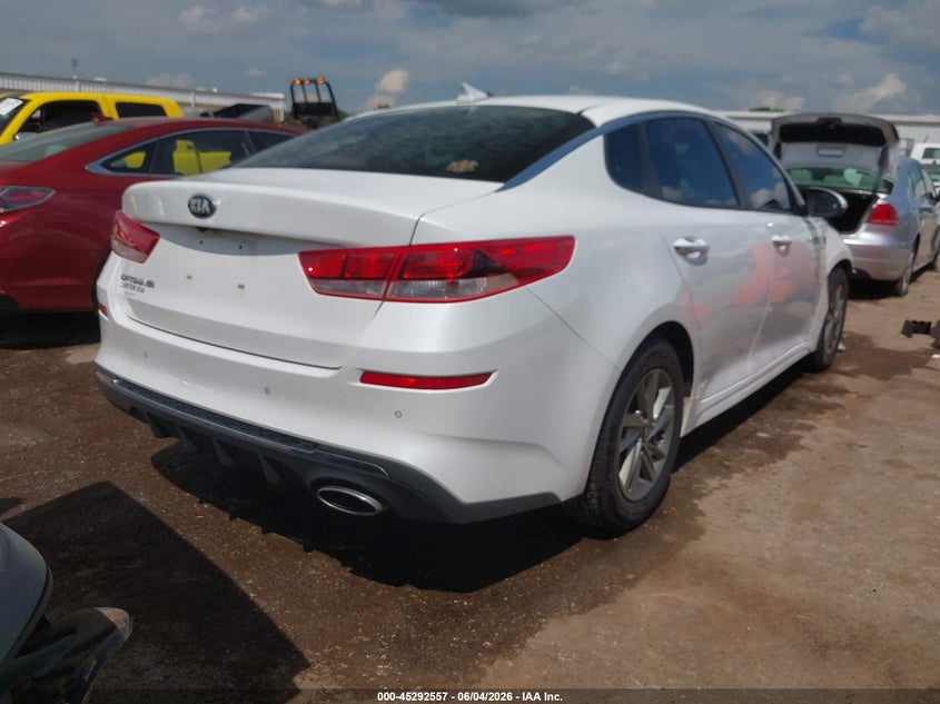 2019 Kia Optima VIN 5XXGT4L3XKG326666 IAAI salvage auction — RIGHT FRONT, Clear (Oklahoma), sold $1,150 on 2026-07-22 (photo 4)