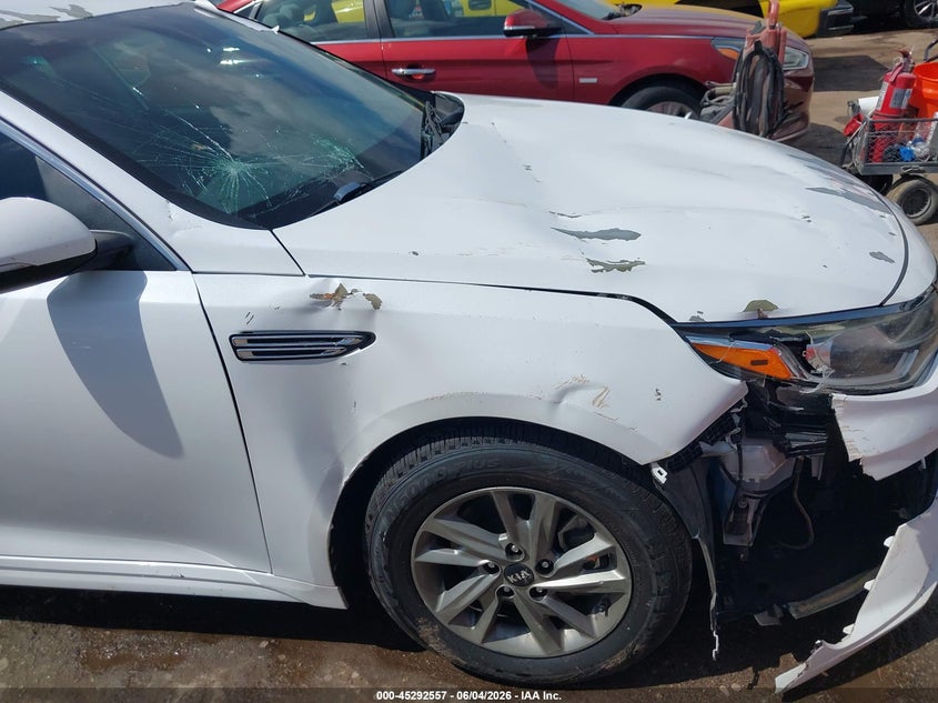 2019 Kia Optima VIN 5XXGT4L3XKG326666 IAAI salvage auction — RIGHT FRONT, Clear (Oklahoma), sold $1,150 on 2026-07-22 (photo 6)