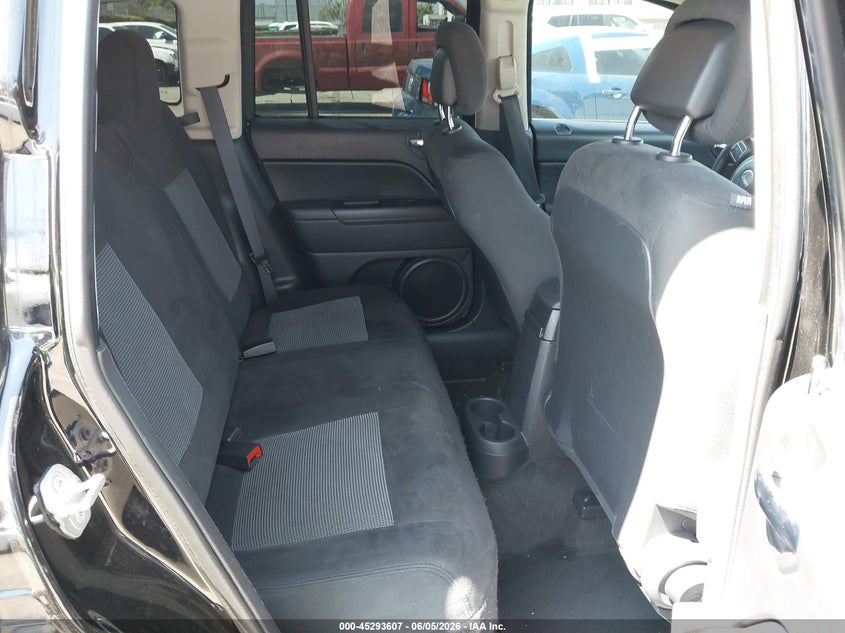 2016 Jeep Compass VIN 1C4NJDBB7GD780039 IAAI salvage auction — SIDE, Salvage Title, sold $1,400 on 2026-07-05 (photo 8)