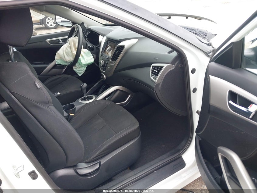 2016 Hyundai Veloster VIN KMHTC6AD2GU256406 IAAI salvage auction — FRONT END, Salvage Title, sold $200 on 2026-07-20 (photo 5)