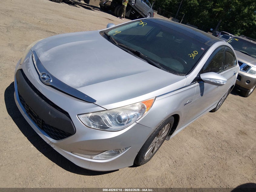 2015 Hyundai Sonata VIN KMHEC4A4XFA119291 IAAI salvage auction — NORMAL WEAR, Clear (Florida), sold $550 on 2026-07-15 (photo 2)