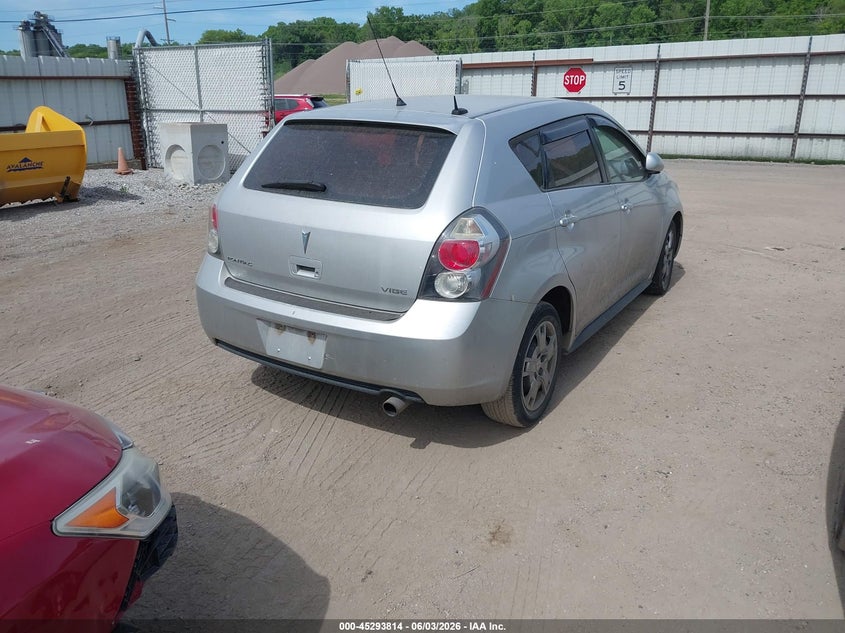 2009 Pontiac Vibe VIN 5Y2SP67009Z425028 IAAI salvage auction — NORMAL WEAR, Clear (Illinois), sold $475 on 2026-07-13 (photo 4)