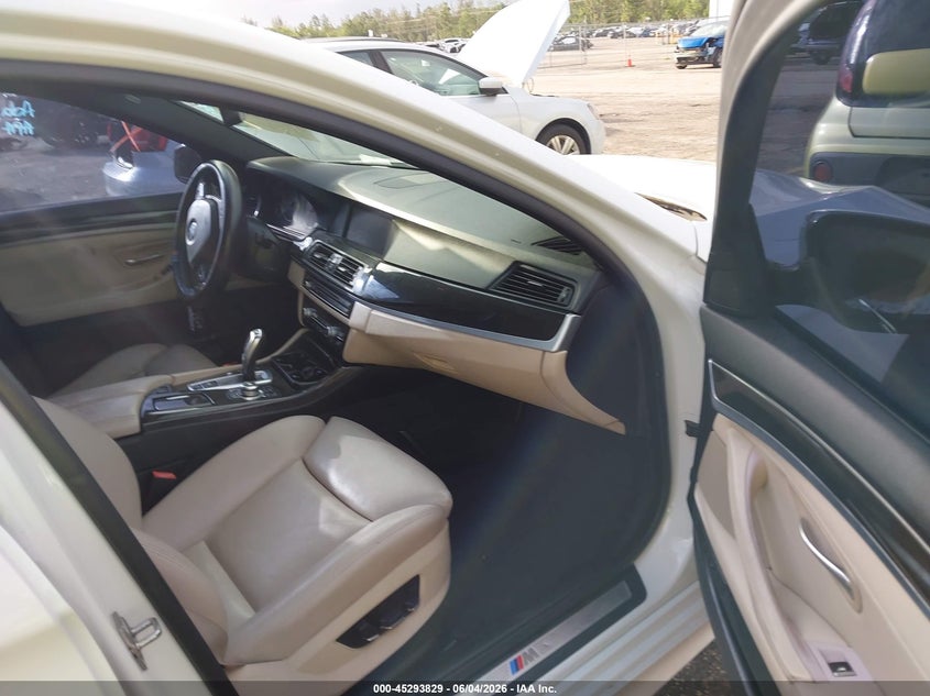 2012 BMW 5er VIN WBAFR7C53CC809329 IAAI salvage auction — REAR END, Salvage Title, sold $1,650 on 2026-07-08 (photo 5)