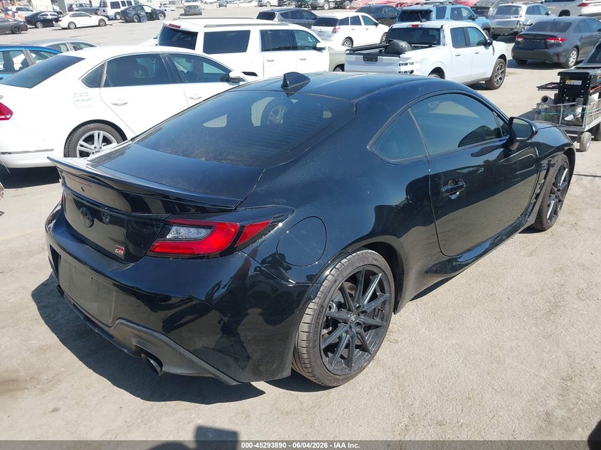 2023 Toyota Gr 86 VIN JF1ZNBE17P9761609 IAAI salvage auction — UNKNOWN, Wait Title, sold $14,600 on 2026-08-12 (photo 4)