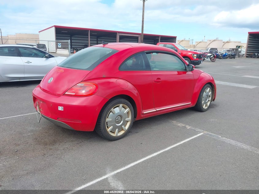 2012 Volkswagen Beetle VIN 3VWJP7ATXCM645920 IAAI salvage auction — NORMAL WEAR, Clear (Hawaii), sold $100 on 2026-07-21 (photo 4)