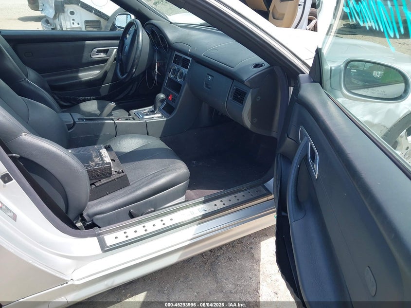 2002 Mercedes-benz Slk-class VIN WDBKK49F42F258943 IAAI salvage auction — SIDE, Salvage (Texas), sold $500 on 2026-07-09 (photo 5)