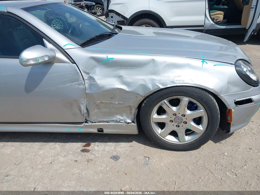 2002 Mercedes-benz Slk-class VIN WDBKK49F42F258943 IAAI salvage auction — SIDE, Salvage (Texas), sold $500 on 2026-07-09 (photo 6)