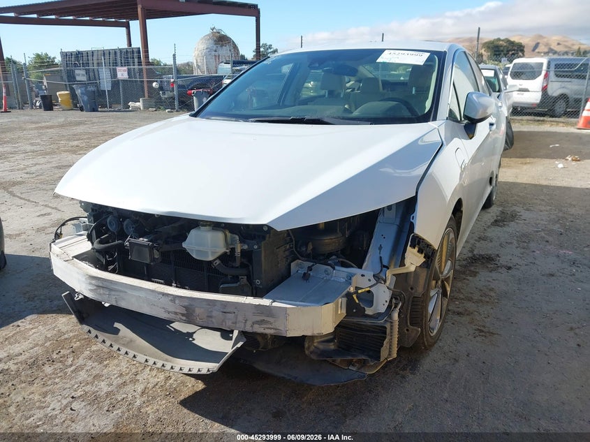 2018 Honda Clarity VIN JHMZC5F13JC021760 IAAI salvage auction — FRONT END, Salvage Title, sold $2,825 on 2026-07-09 (photo 6)