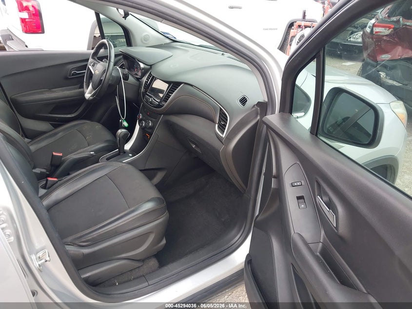 2018 Chevrolet Trax VIN KL7CJLSB6JB676868 IAAI salvage auction — LEFT SIDE, Salvage Title, sold $1,450 on 2026-07-07 (photo 5)
