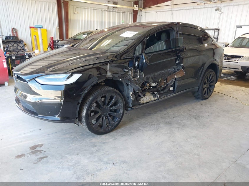 2022 Tesla Model x VIN 7SAXCBE60NF343904 IAAI salvage auction — LEFT SIDE, Salvage Title, sold $14,300 on 2026-07-30 (photo 2)