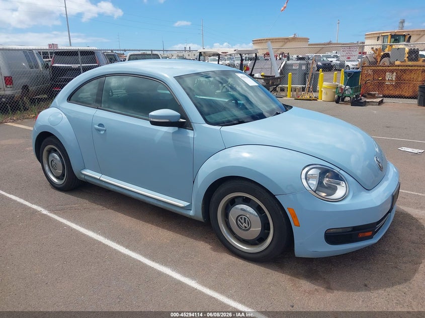 2012 Volkswagen Beetle VIN 3VWJP7ATXCM657842 IAAI salvage auction — LEFT SIDE, Salvage Title, sold $25 on 2026-08-25 (photo 1)