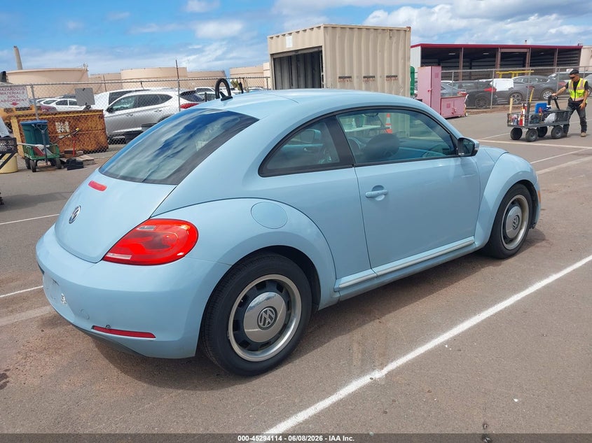 2012 Volkswagen Beetle VIN 3VWJP7ATXCM657842 IAAI salvage auction — LEFT SIDE, Salvage Title, sold $25 on 2026-08-25 (photo 4)