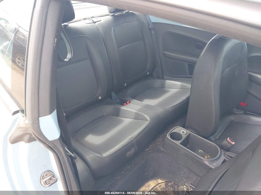 2012 Volkswagen Beetle VIN 3VWJP7ATXCM657842 IAAI salvage auction — LEFT SIDE, Salvage Title, sold $25 on 2026-08-25 (photo 8)