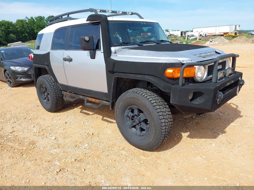 2008 Toyota Fj cruiser VIN JTEBU11FX8K027479 IAAI salvage auction — HAIL, Clear (Missouri), sold $4,875 on 2026-07-30 (photo 1)