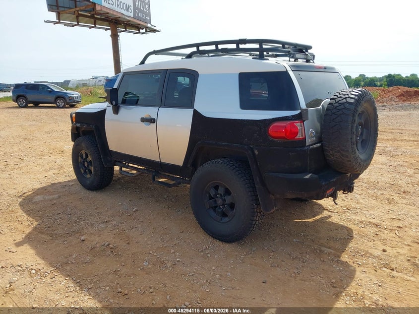 2008 Toyota Fj cruiser VIN JTEBU11FX8K027479 IAAI salvage auction — HAIL, Clear (Missouri), sold $4,875 on 2026-07-30 (photo 3)