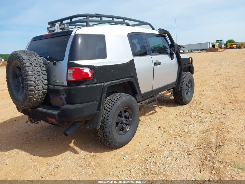 2008 Toyota Fj cruiser VIN JTEBU11FX8K027479 IAAI salvage auction — HAIL, Clear (Missouri), sold $4,875 on 2026-07-30 (photo 4)