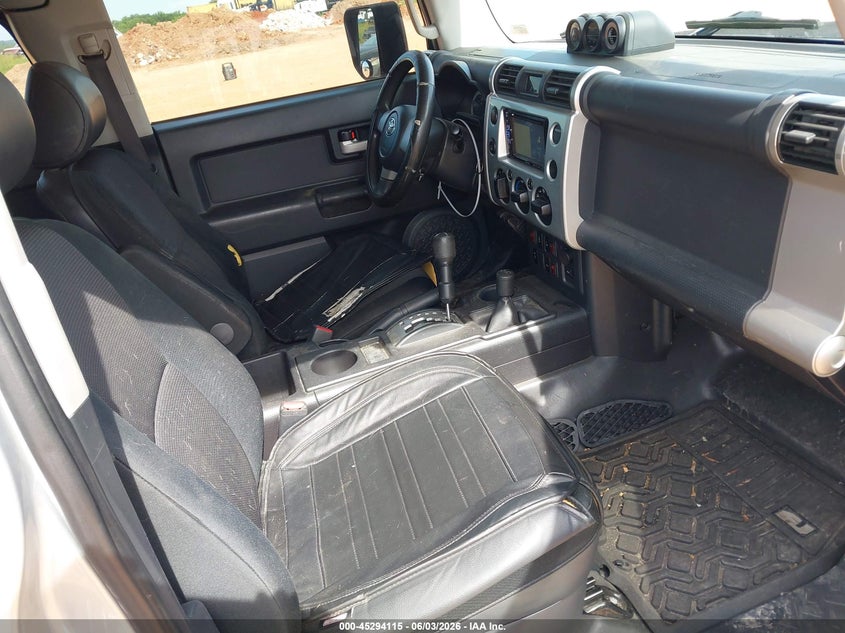2008 Toyota Fj cruiser VIN JTEBU11FX8K027479 IAAI salvage auction — HAIL, Clear (Missouri), sold $4,875 on 2026-07-30 (photo 5)