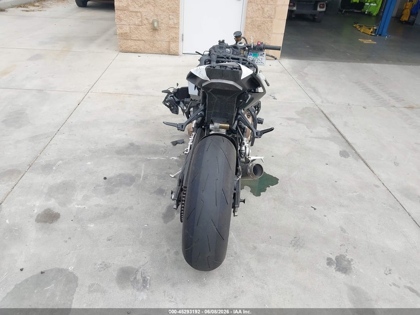 2022 BMW S 1000 VIN WB10E2302N6F31858 IAAI salvage auction — ALL OVER, Salvage Title, sold $1,150 on 2026-07-17 (photo 6)