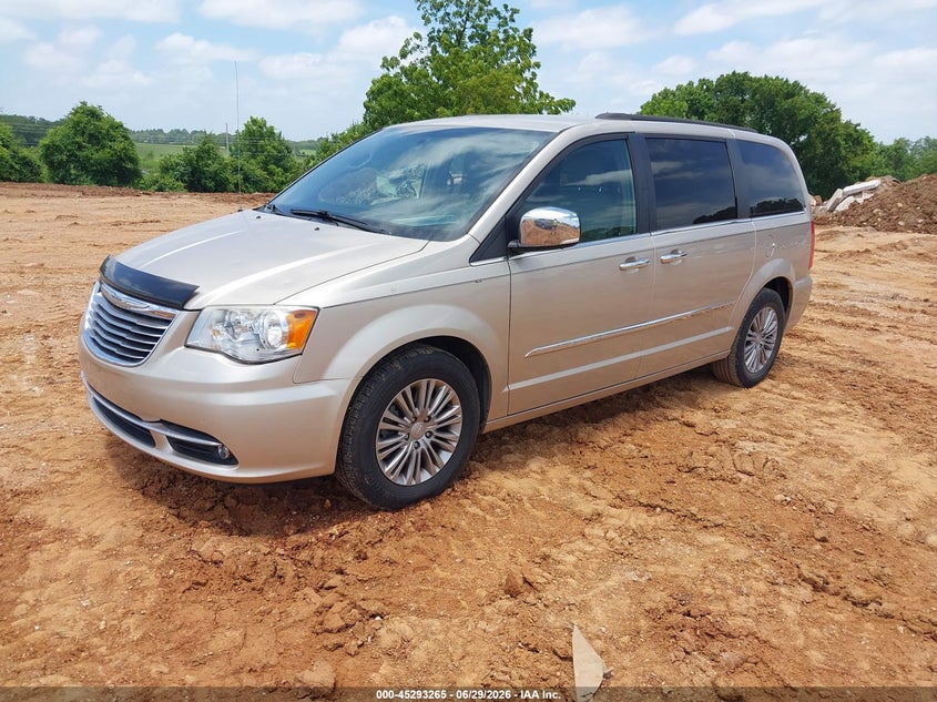 2015 Chrysler Town & country VIN 2C4RC1CG0FR645646 IAAI salvage auction — HAIL, Salvage Title, sold $2,050 on 2026-08-24 (photo 2)