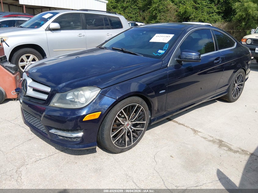 2012 Mercedes-benz C-klasse VIN WDDGJ4HB7CF884048 IAAI salvage auction — NORMAL WEAR, Original (Texas), sold $875 on 2026-07-20 (photo 2)