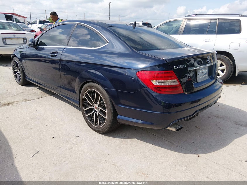 2012 Mercedes-benz C-klasse VIN WDDGJ4HB7CF884048 IAAI salvage auction — NORMAL WEAR, Original (Texas), sold $875 on 2026-07-20 (photo 3)