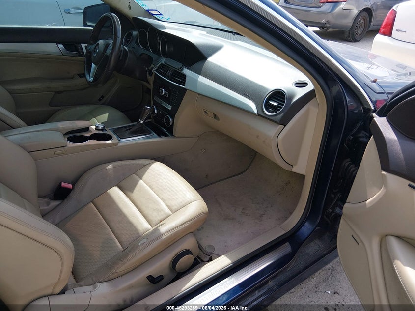 2012 Mercedes-benz C-klasse VIN WDDGJ4HB7CF884048 IAAI salvage auction — NORMAL WEAR, Original (Texas), sold $875 on 2026-07-20 (photo 5)