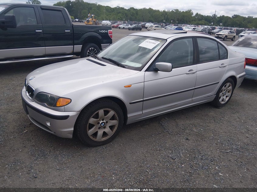 2004 BMW 3 series VIN WBAEU334X4PM61095 IAAI salvage auction — NORMAL WEAR, Clear (Delaware), sold $300 on 2026-07-20 (photo 2)
