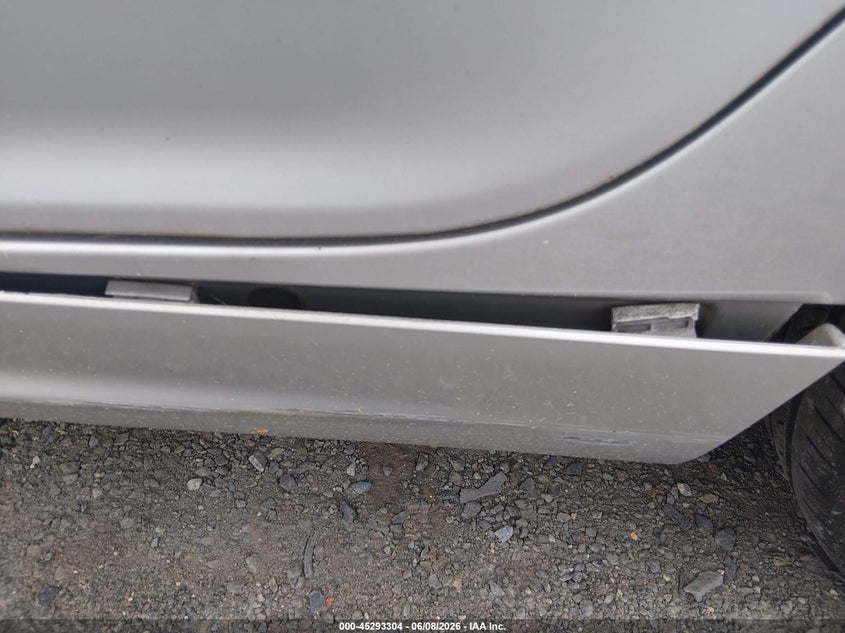 2004 BMW 3 series VIN WBAEU334X4PM61095 IAAI salvage auction — NORMAL WEAR, Clear (Delaware), sold $300 on 2026-07-20 (photo 6)