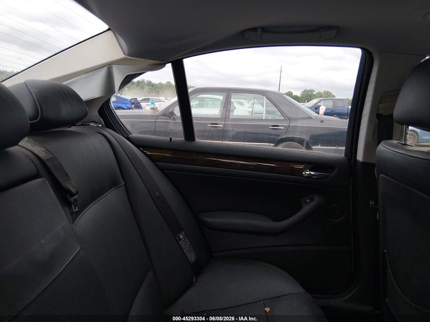 2004 BMW 3 series VIN WBAEU334X4PM61095 IAAI salvage auction — NORMAL WEAR, Clear (Delaware), sold $300 on 2026-07-20 (photo 8)
