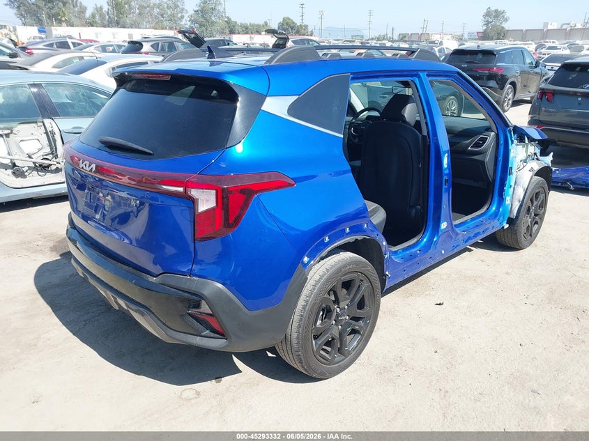 2024 Kia Seltos VIN KNDEUCA74R7641714 IAAI salvage auction — RIGHT SIDE, Salvage (California), sold $5,925 on 2026-07-29 (photo 4)