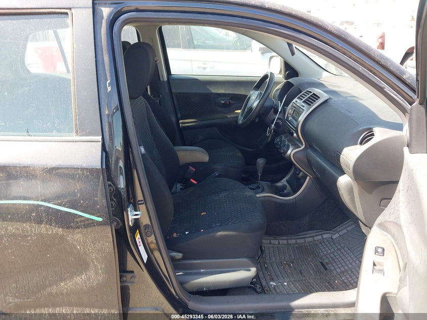 2011 Scion Xd VIN JTKKU4B44B1013814 IAAI salvage auction — RIGHT SIDE, Salvage (California), sold $1,650 on 2026-07-31 (photo 5)