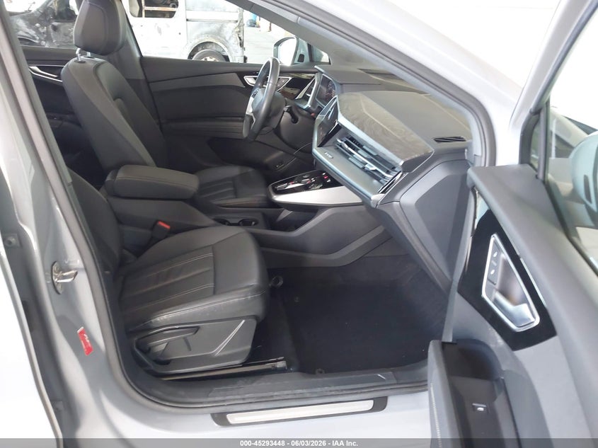 2022 Audi Q4 e-tron VIN WA1G2BFZ1NP050117 IAAI salvage auction — ROOF, Salvage (California), sold $10,800 on 2026-08-16 (photo 5)